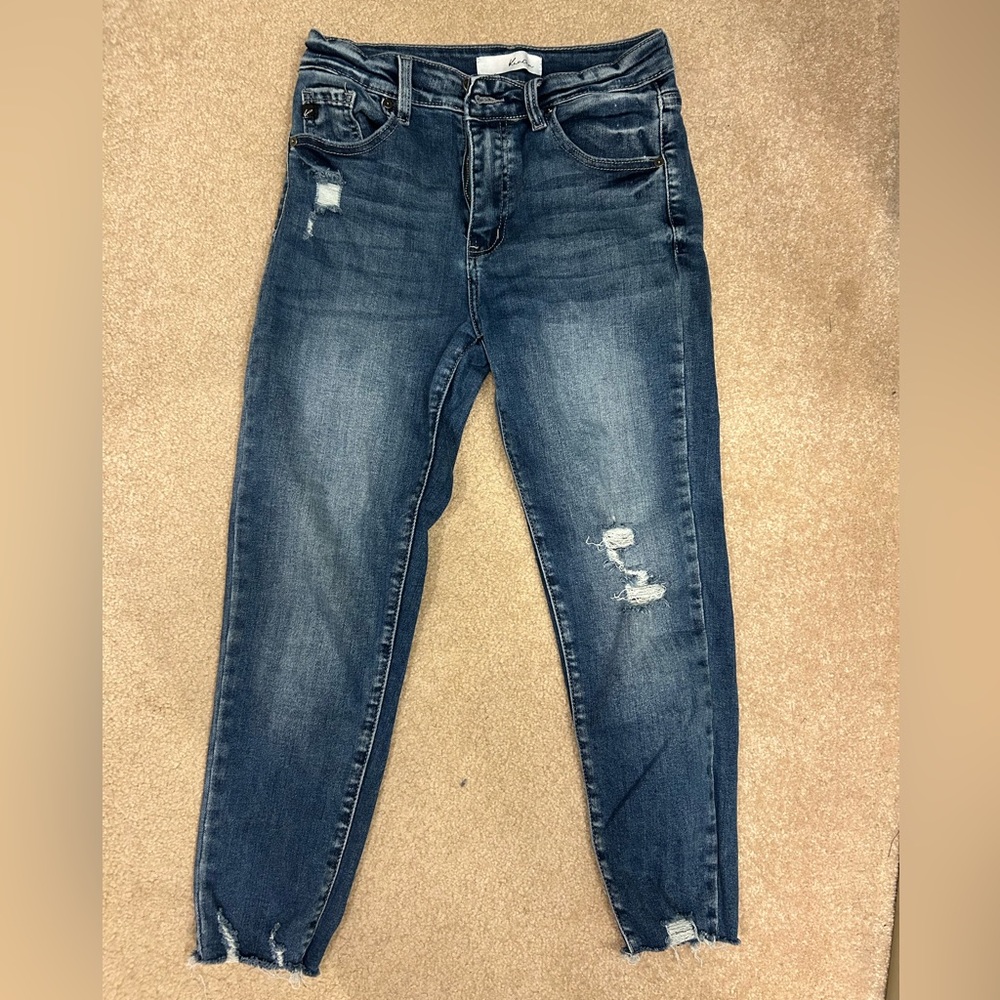 Kancan distressed dark denim jeans size 27, frayed ankles